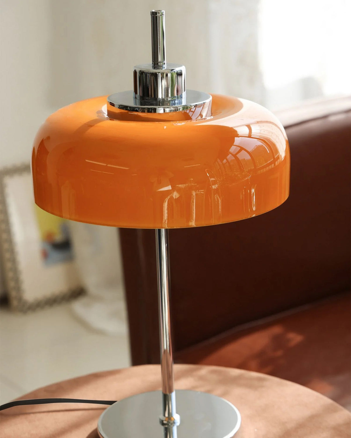 Kazamu Sculptural Table Lamp with Warm Amber Globe – photo 6