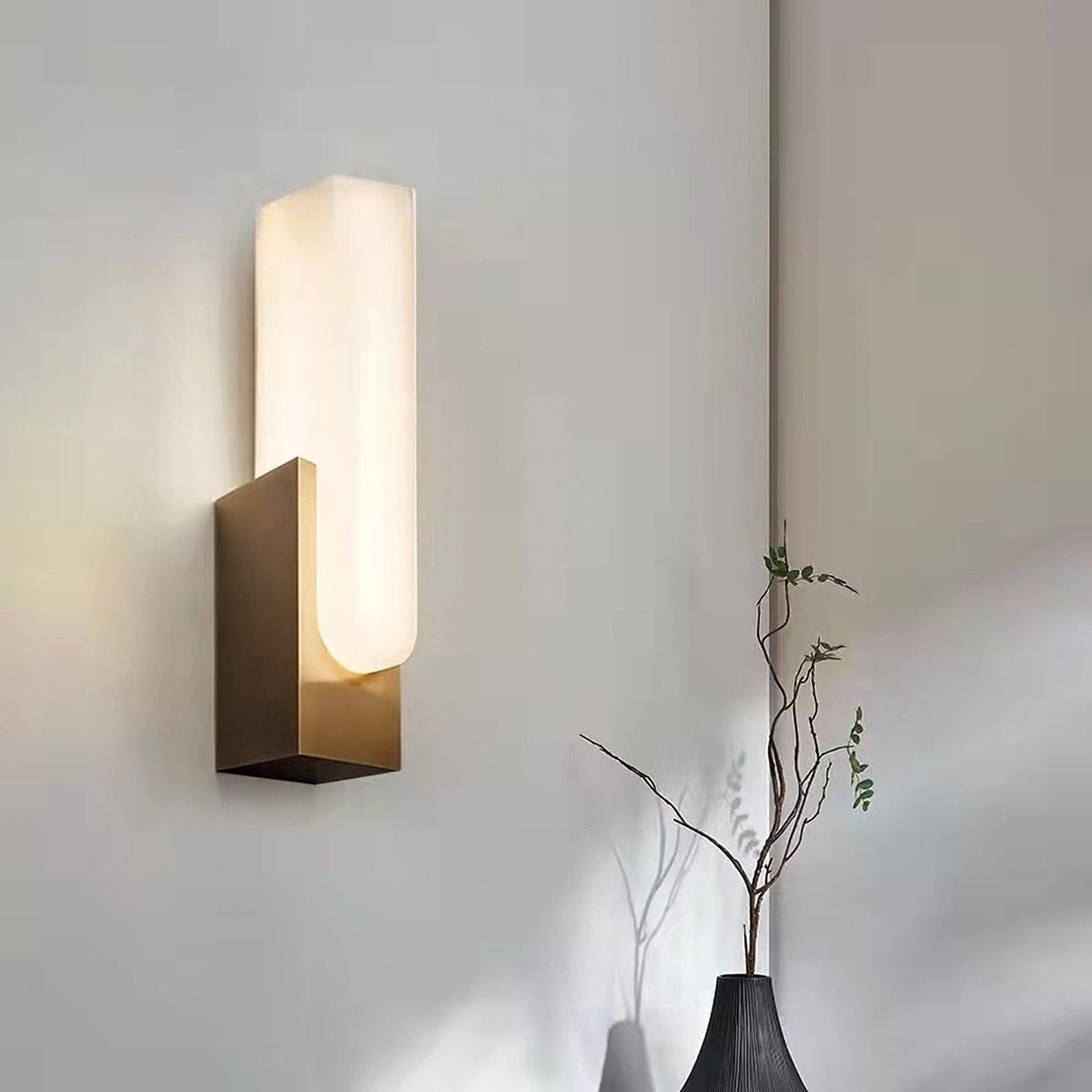 Kazamu Slim Vertical Wall Light with Warm Integrated LED – photo 7