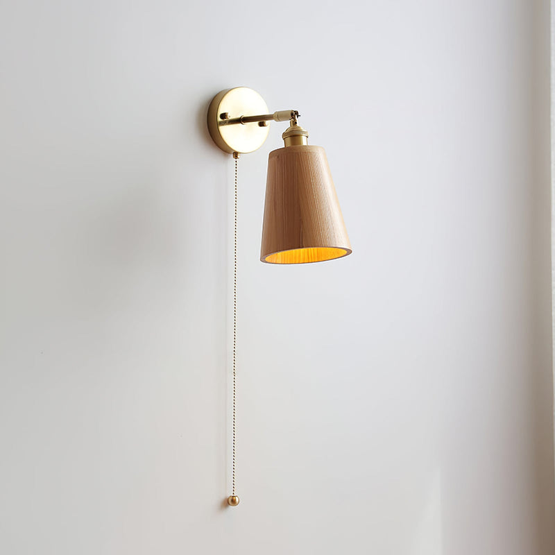 Kazamu Compact Wall Light with Warm Golden Finish – photo 2