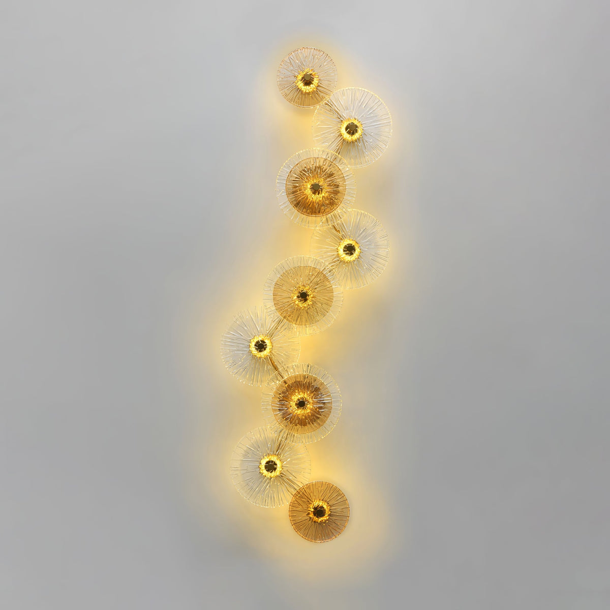 Kazamu Floral Lotus Wall Light – 9 lights, Ø 32 cm × height 120 cm / Gold & amber / Warm light