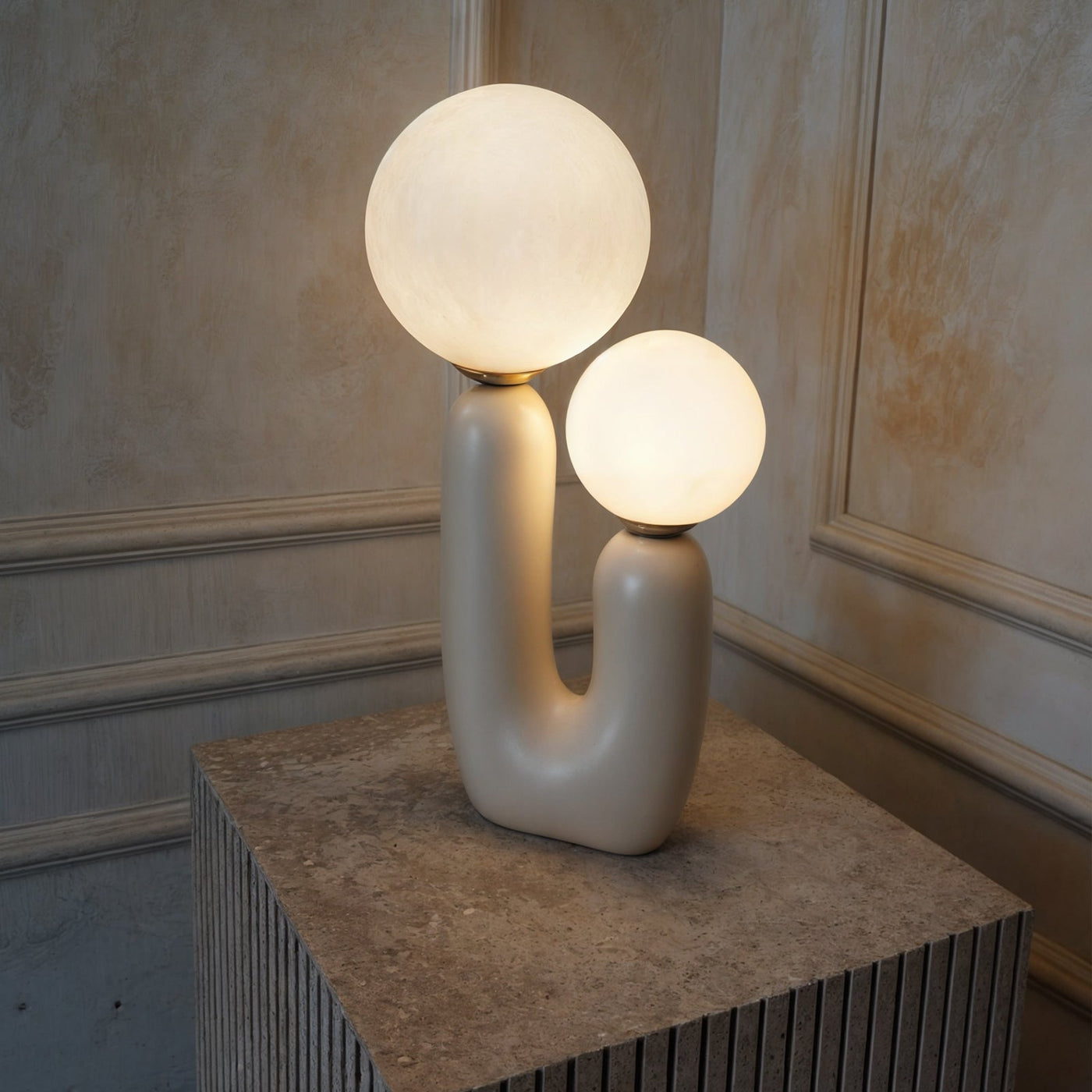 Alva Table Lamp — Resin & Ceramic
