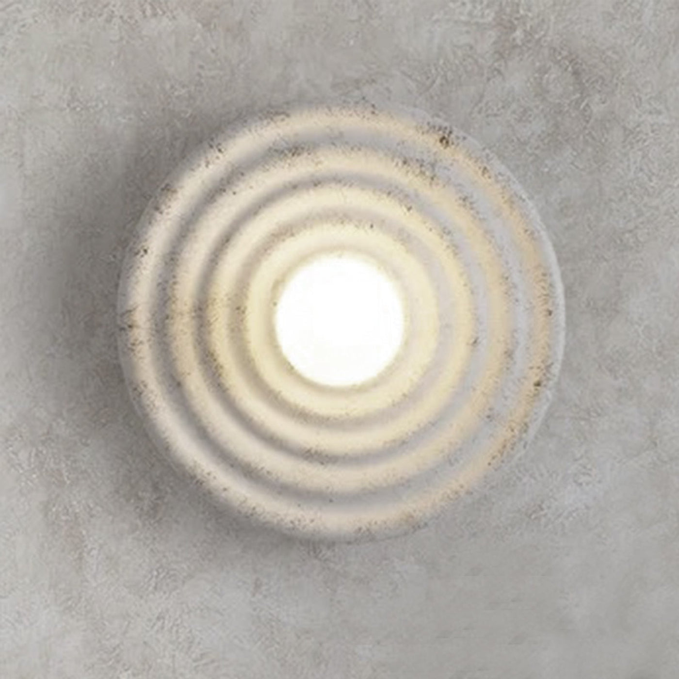 Resin Wall Lamp Minimalist Modern Sconce | Ridged Disc