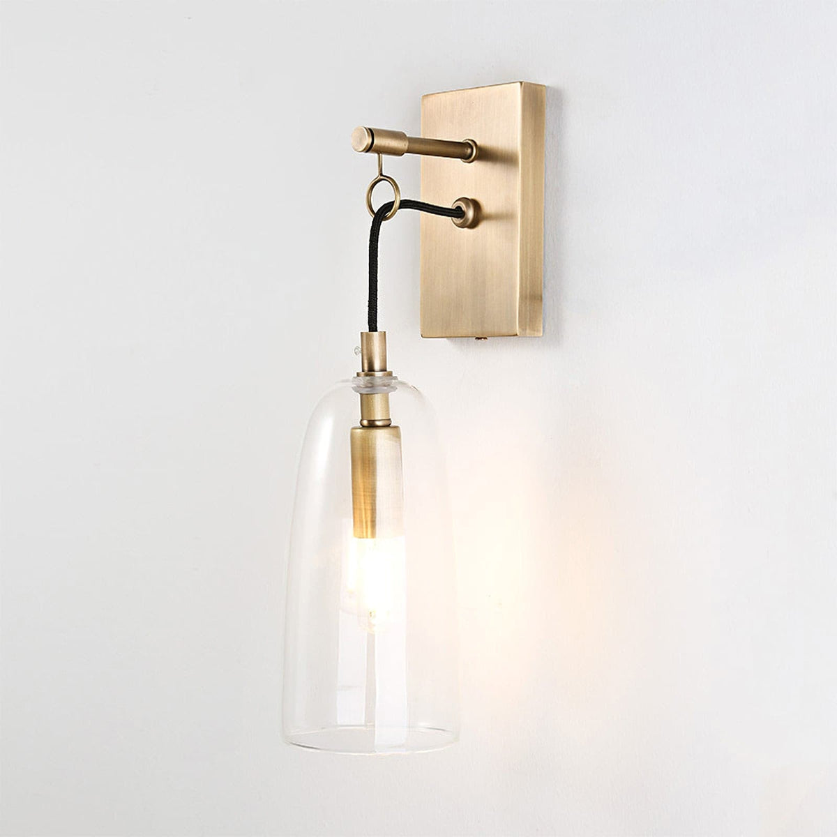 Kazamu Slim Vertical Wall Light in a Warm Gold Tone – photo 4